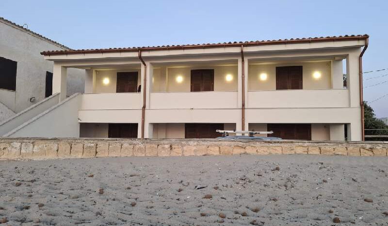 Villa on the beach with two floors – 330M2